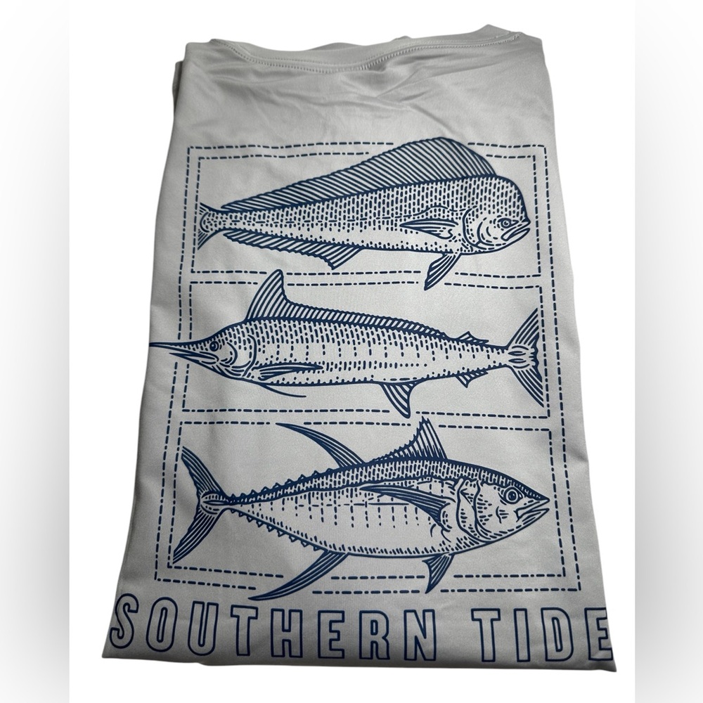 SOUTHERN TIDE MEN'S LONG SLEEVE PERFORMANCE TEE. NWT.MSRP$58.00